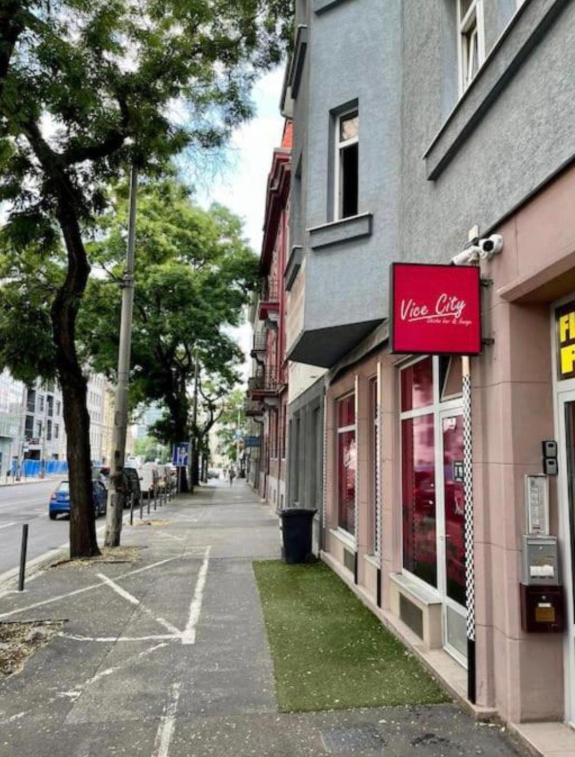 Ferienwohnung Plaza De Luxe Pressburg Exterior foto
